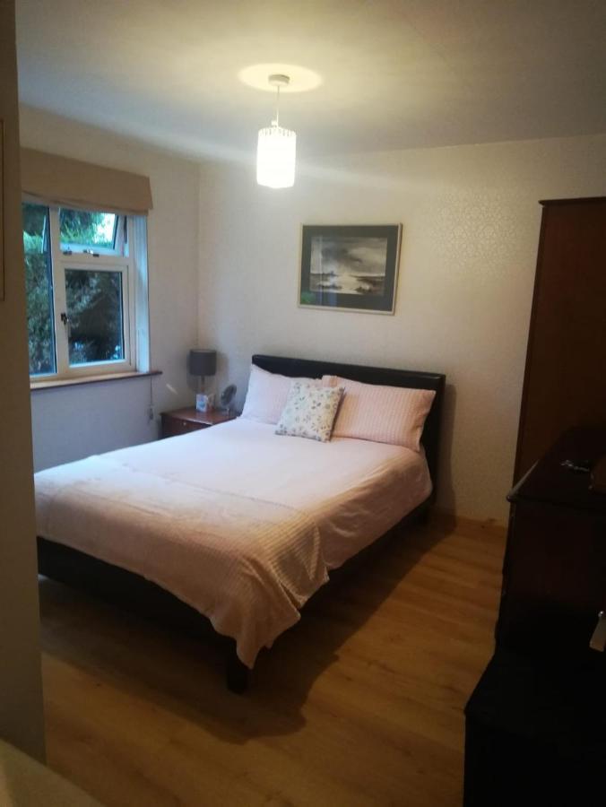 Cosy Apartment Holywood  Kültér fotó
